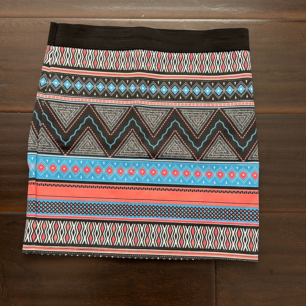 Trible Skirt.